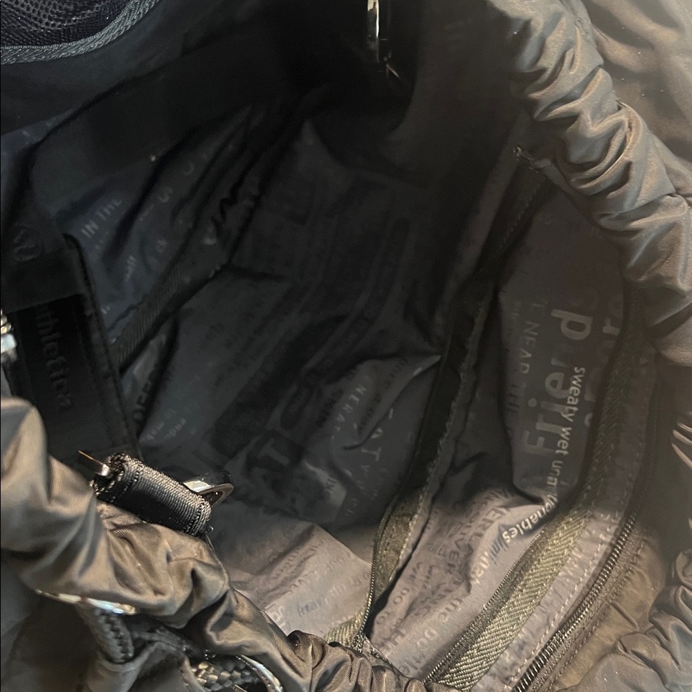 Like New- Lululemon Athleta Overnight Gym/Duffel w/ laptop comp. - Picture 5 of 9